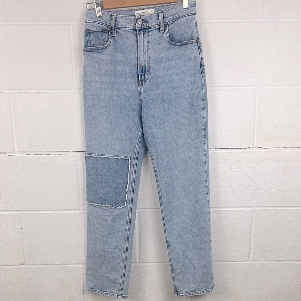 Abercrombie & Fitch the ankle straight ultra high rise light wash jean